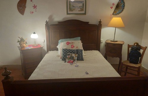 Puycasquier Bed & Breakfast | Bed and Breakfast 'Comme Chez Mamie' with Shared Terrace, Private Garden and Wi-Fi