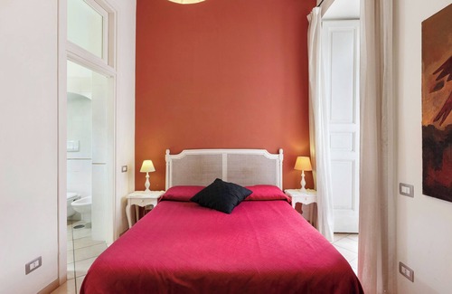 Historical Downtown Salerno Bed & Breakfast | Bed and Breakfast 'Camera Doppia' with Private Terrace, Wi-Fi and Air Conditioning