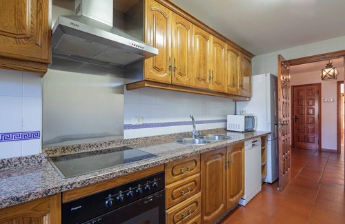 Areas Bed & Breakfast | Bed and Breakfast 'Casa Rectoral Doble 2' with Mountain View, Shared Pool and Wi-Fi
