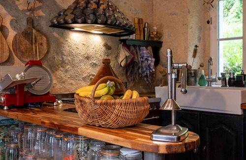 Hennebont Bed & Breakfast | Bed and Breakfast 'Chambre d'hôte' with Private Terrace, River view, Private Garden and Wi-Fi