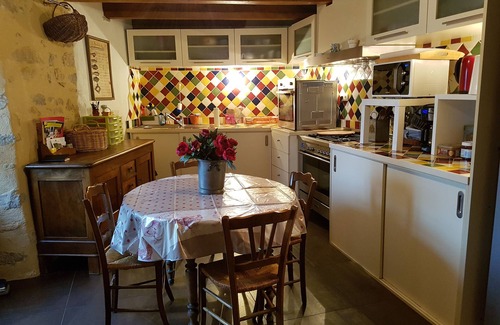 Compregnac Bed & Breakfast | Bed and breakfast facing the Millau viaduct and the Tarn river magnificent view