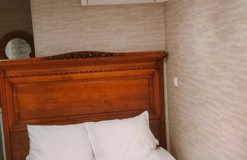 Amblainville Bed & Breakfast | BED AND BREAKFAST DEPENDENCY WITH IN-ROOM JACUZZI