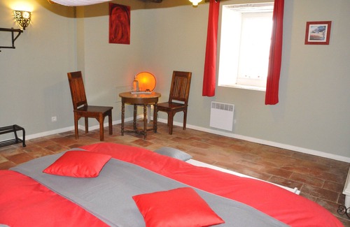 Laborie House | Bed and Breakfast Languedoc-Roussillon - The Lake Crivito