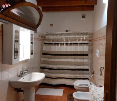 San Colombano al Lambro Bed & Breakfast | Bed & Breakfast Monti 85