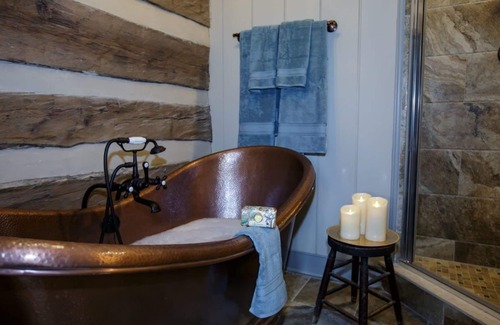 Staunton Bed & Breakfast | Bed&Breakfast in a 1795 Log Cabin on working farm, Honorable Jacob Swoope Suite