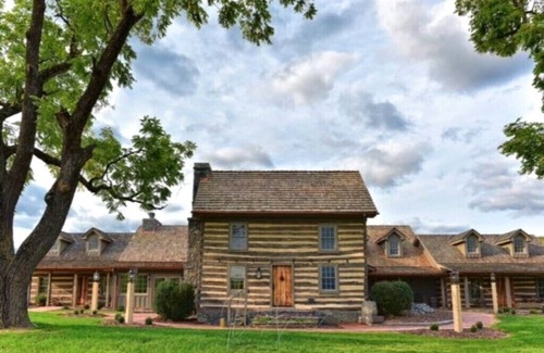 Staunton Bed & Breakfast | Bed&Breakfast in a 1795 Log Cabin on working farm, Honorable Jacob Swoope Suite