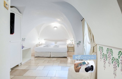 Carovigno Bed & Breakfast | Bed & Breakfast in Carovigno with 1 bedrooms sleeps 3