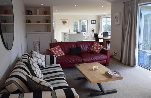 Burnside Bed & Breakfast | Bed & Breakfast in the Heart of Fendalton