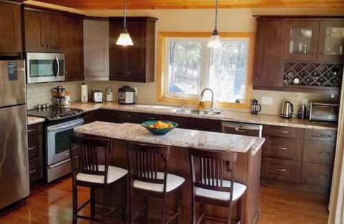 East Kootenay Bed & Breakfast | (Bed & Breakfast) ~ Private Mountain Dream Retreat