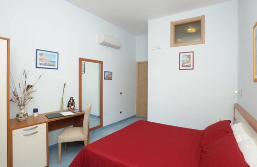 Pontone Bed & Breakfast | Bed & Breakfast Room in Amalfi Coast