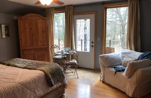 Pine City Bed & Breakfast | Bed & Breakfast Suite At The Wooded Retreat!