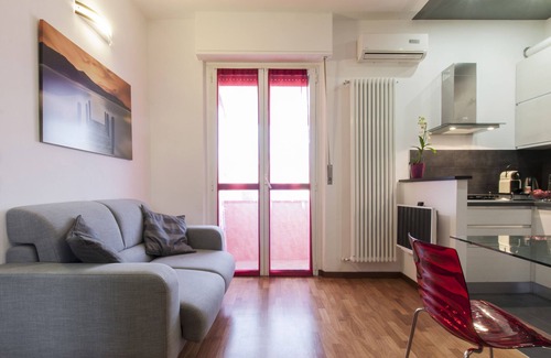 Affori Apartment | Bed & Coffee Milan-15minutes from Duomo!