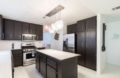 San Bernardino House | Bed Comfort Oasis By Glen Helen & Univ.