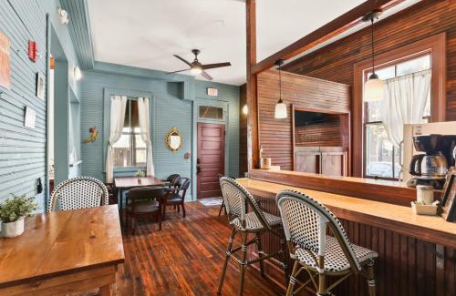 Audubon House | Bed in Mixed Gender Dom - 4 Beds