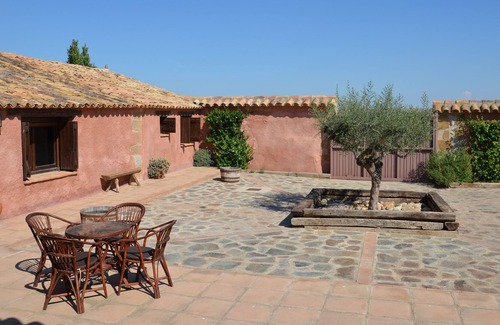 Santa Lecina Cottage | Bed The Postman.