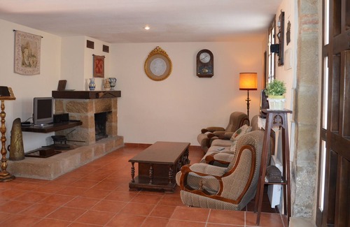 Santa Lecina Cottage | Bed The Postman.