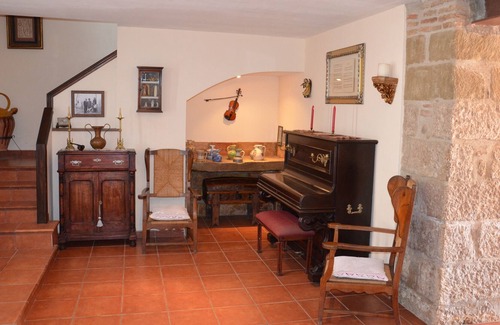 Santa Lecina Cottage | Bed The Postman.