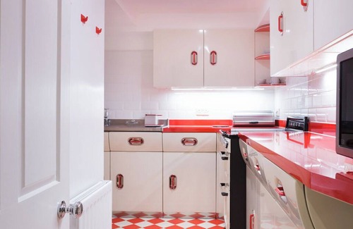 Kemptown Apartment | Bedford House Apartment: Sea-facing former celebrity home