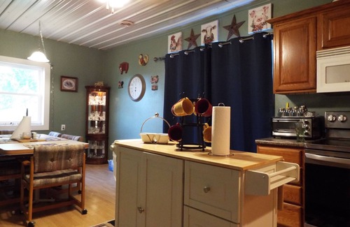 Taylor County Cottage | Bedford, IA 2BR Country Cottage in the Tranquility of SW Iowa, near IA/MO line.