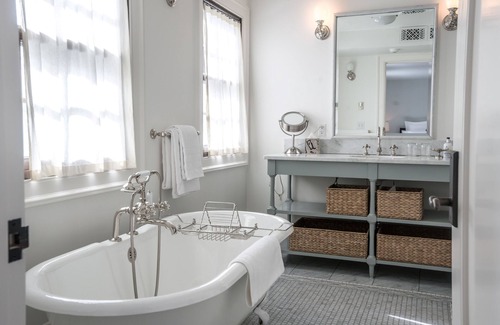 Bedford House | Bedford Post, A Luxury Authentic Country Inn Just An Hour From Manhattan