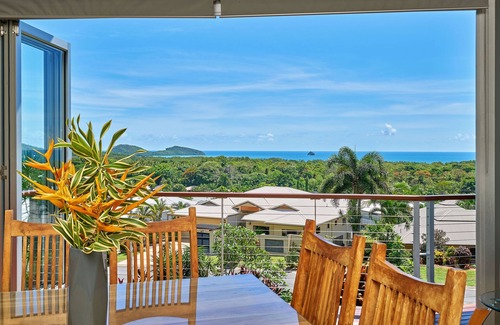 Palm Cove House | Bedrock - Relax & Recharge with spectacular views