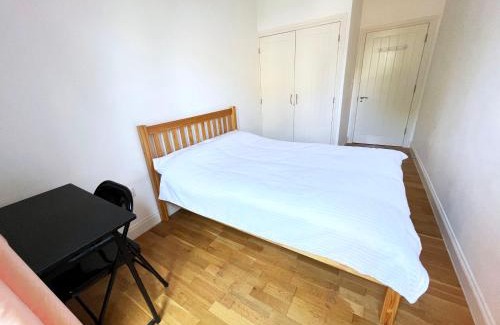 New Cross House | Bedroom 1, Queens Road