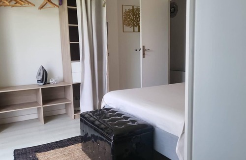 Saint Pierre de Feric Bed & Breakfast | Bedroom 1｜Repos, Calm & Serenity - Chez Benny
