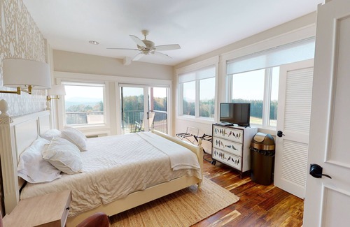 Westfield Cabin | Bedroom 9 - The Big Creek Lodge