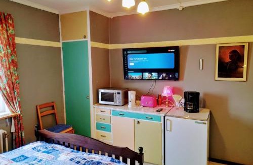 Bracke House | Bedroom with kitchen, 120 m from Sandbach