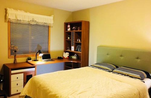 Fort Gary House | Bedrooms in Kenaston, Close to Walmart, Costco, IKEA, Outlet