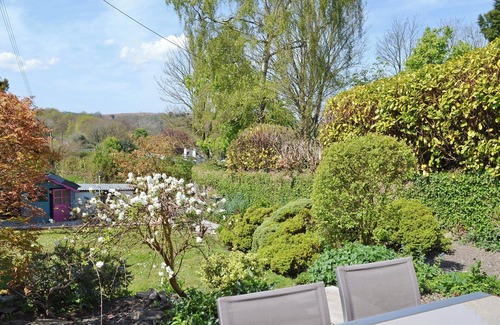 Westleigh Cottage | Bee Bowl Cottage - HTTD