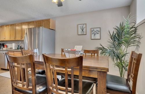 Sherwood Park Apartment | Bee - Cozy Sherwood Park Basement Suite