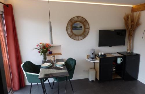 Excenevex Bed & Breakfast | Bee Happy