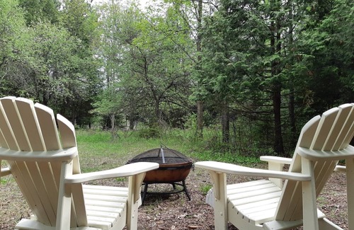 Adjala-Tosorontio Cabin | Beeberry Cottage
