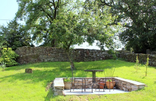 Worton Cottage | Beebole Cottage, cosy Dales home nr Askrigg, Bainbridge & Hawes, sleeps 2