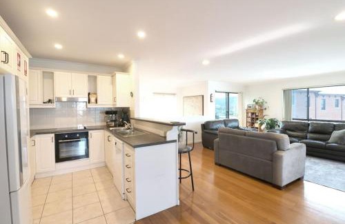 Merimbula Apartment | Beech Break - 3 bedroom pet friendly apartment