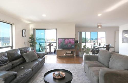 Merimbula Apartment | Beech Break - 3 bedroom pet friendly apartment