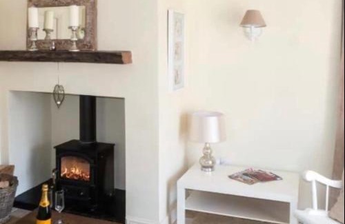 Low Catton House | Beech cottage ~ close to York ~ cozy rural stay