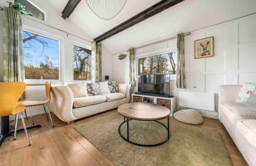 South Milton House | Beech Hut - a streamside family escape near Salcombe and Beaches