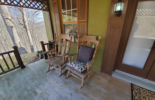 Elk Park Cottage | Beech Mountain Chapel - Wow views and creek just minutes to Beech Mtn Ski Resort