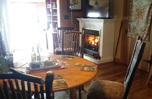 Elk Park Cabin | Beech Mountain Retreat, Great view, Hot tub, wrap around covered porches