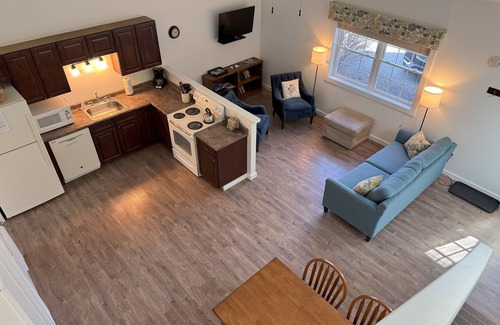 Southwest Harbor House | Beech Mountain Townhouse
