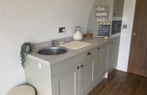 Wrexham Cabin | Beech Pod Cabin in Beautiful Surroundings Wrexham