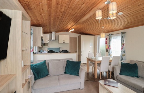 Swanage Cottage | BEECH, with hot tub in Swanage