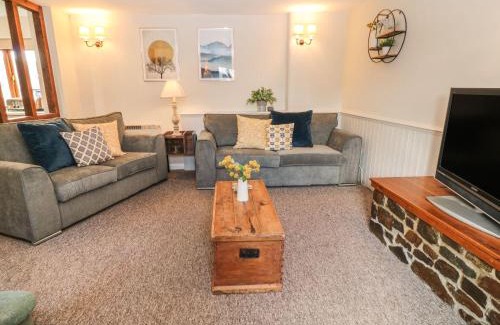 South Molton House | Beechcroft Cottage