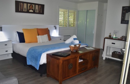 Cootharaba House | Beechs' Brook Rainforest Retreat