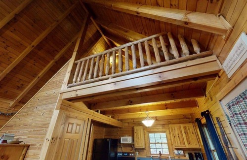 New Plymouth Cabin | Beechwood Cabin near Ash Cave