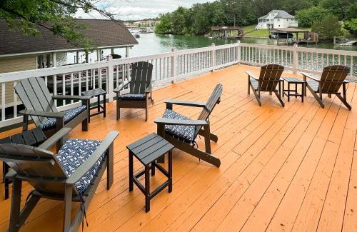 Moneta House | Beechwood Cove