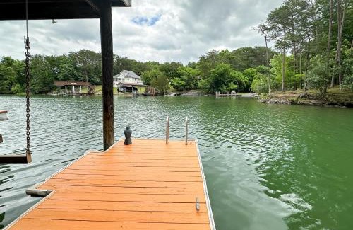 Moneta House | Beechwood Cove