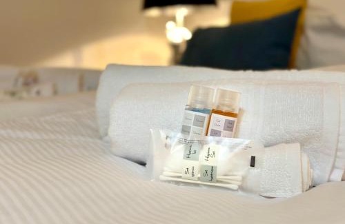 Pocking Apartment | BeeFree Pocking 3 Free Parking Zentral Boxspringbett